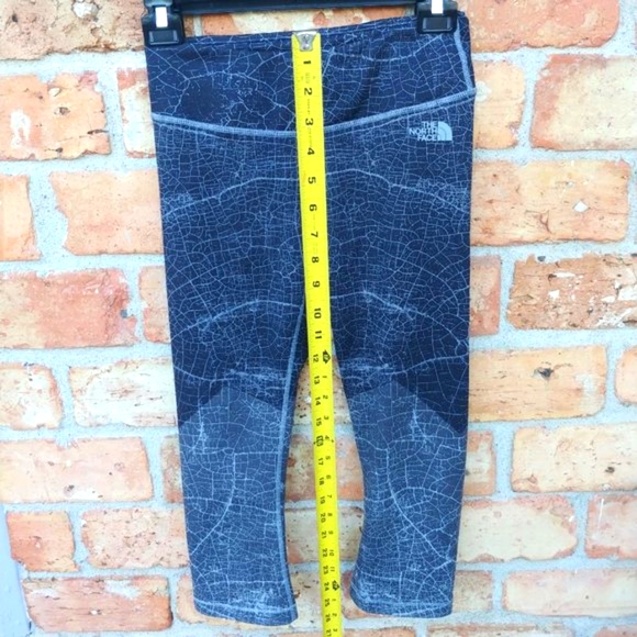 North Face 3/4 Leggings - Picture 7 of 8